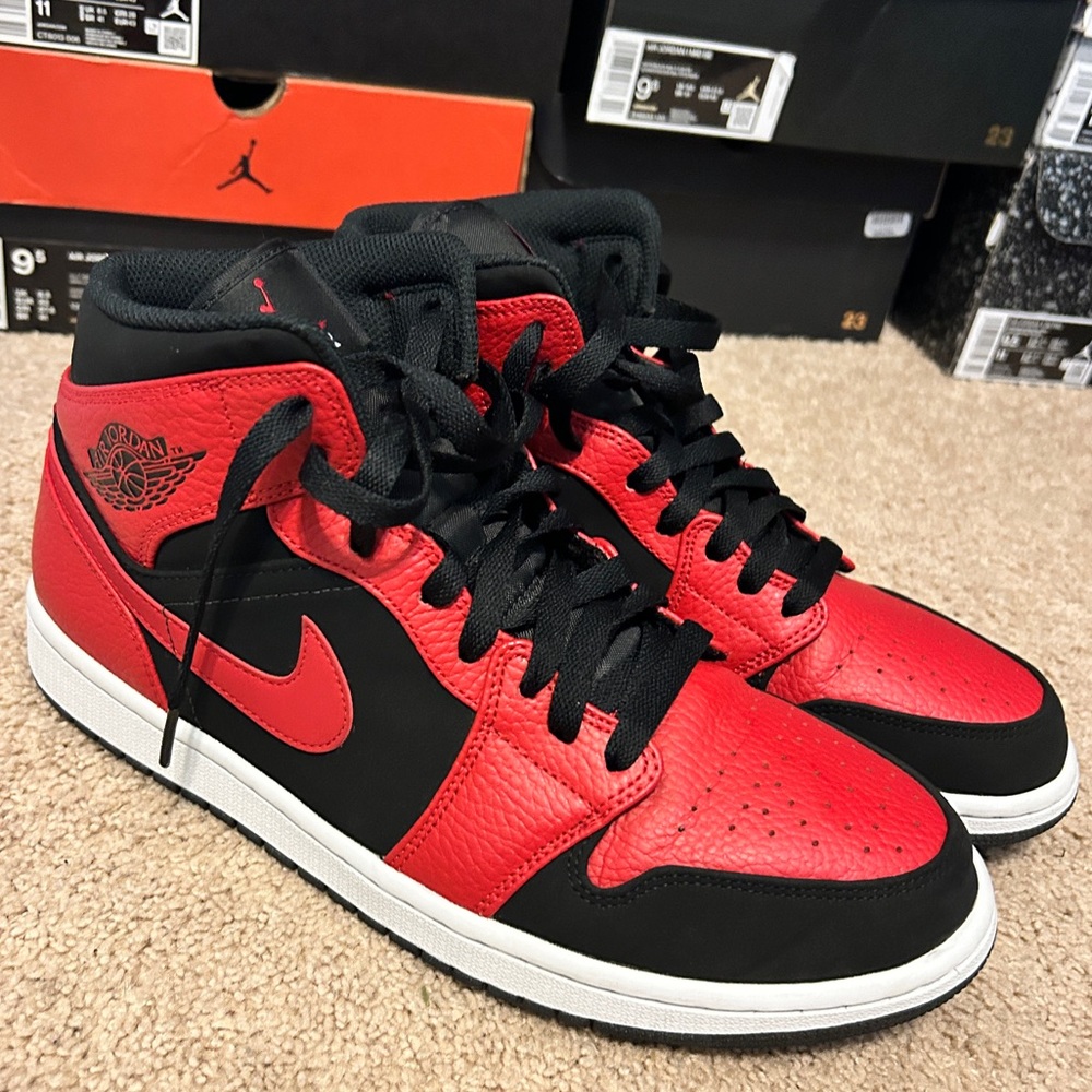 Jordan 1 Mid Bred